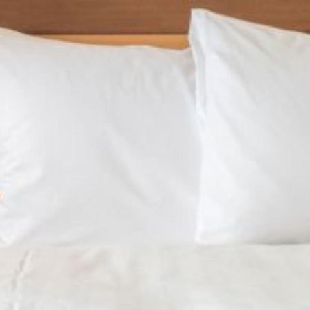 Holiday Inn Victoria - Elk Lake By Ihg Saanich Екстер'єр фото