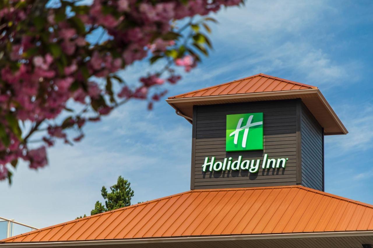 Holiday Inn Victoria - Elk Lake By Ihg Saanich Екстер'єр фото